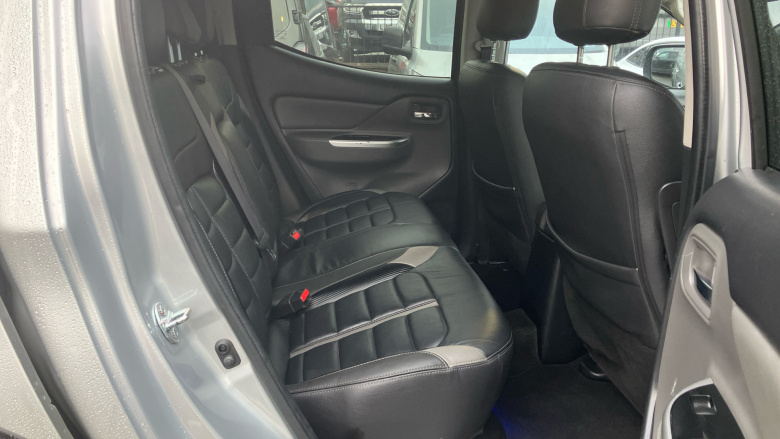 Mitsubishi L200 Lwb Lb Diesel Double Cab DI-D 178 Barbarian 4WD Auto